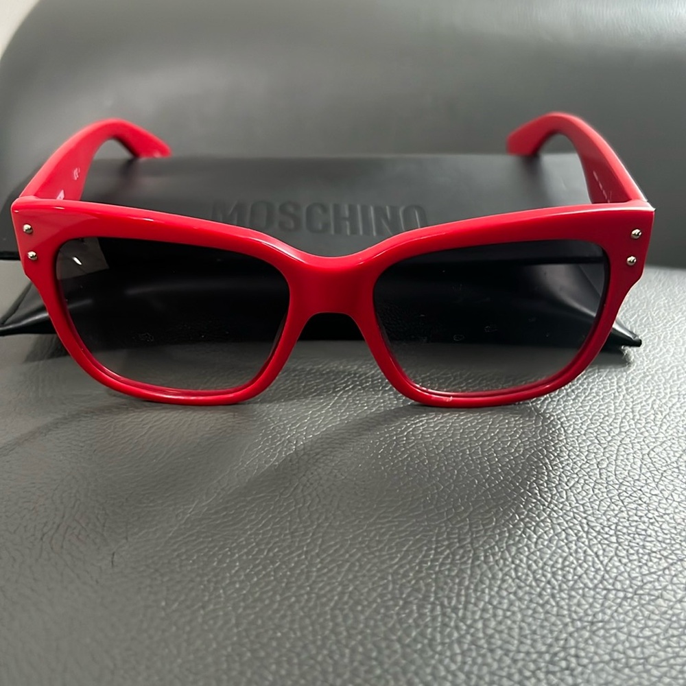 Red Moschino sunglasses